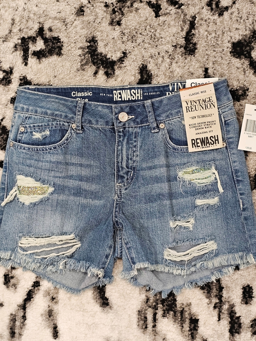 NWT Rewash Distressed Denim Shorts w/Crystal Accent Sz 7 (28) 100% Cotton Front
